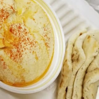 Classic Hummus and Pita 